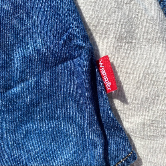 Wrangler “Montana” Denim Shirt - Picture 11 of 11